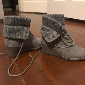 Shoedazzle winter wedges
